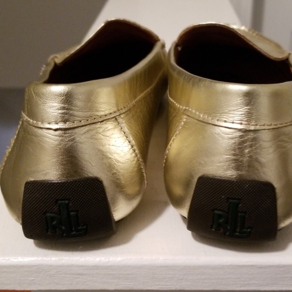 Shoes - Picture 2 of 8